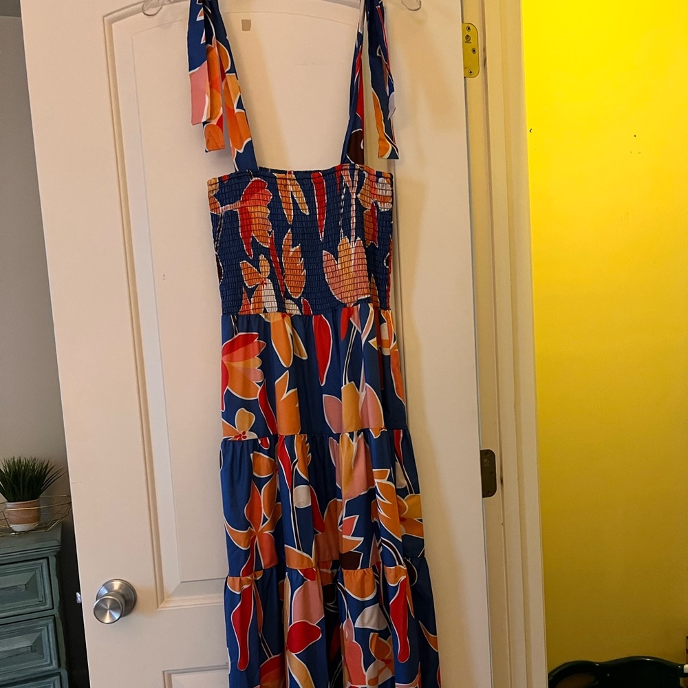 Maxi floral dress Brand new! Too long since I’m 5ft ): Boutique size M